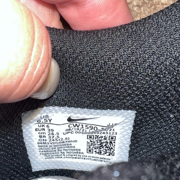 Nike Panda Dunks 🐼 - Picture 5 of 5